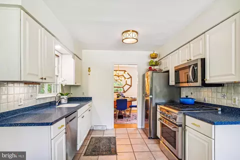 Kitchen - 1520 Circle Dr, Annapolis, MD 21409 photo 5 of 5