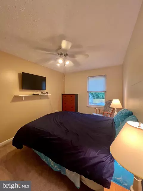 Bedroom - 537 Sunset Knoll Rd, Pasadena, MD 21122 photo 4 of 9