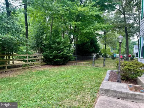 Exterior - 537 Sunset Knoll Rd, Pasadena, MD 21122 photo 3 of 21