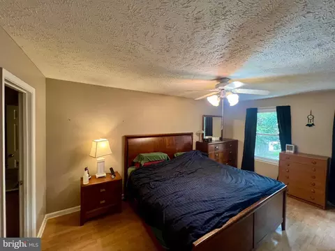 Bedroom - 537 Sunset Knoll Rd, Pasadena, MD 21122 photo 7 of 9