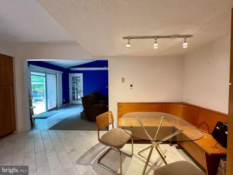 Dining - 537 Sunset Knoll Rd, Pasadena, MD 21122 photo 5 of 5