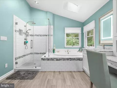 Bath - 9191 Rolling Meadow Run, Pasadena, MD 21122 photo 5 of 7