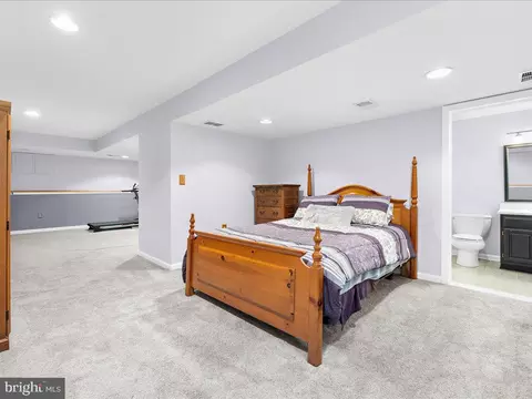 Bedroom - 9191 Rolling Meadow Run, Pasadena, MD 21122 photo 2 of 8