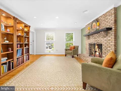 Living - 9191 Rolling Meadow Run, Pasadena, MD 21122 photo 3 of 6