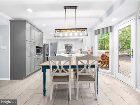 Dining - 9191 Rolling Meadow Run, Pasadena, MD 21122 photo 2 of 4