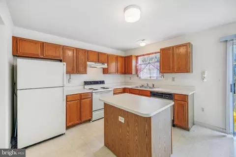 Kitchen - 1529 Cathead Dr, Arnold, MD 21012 photo 2 of 3
