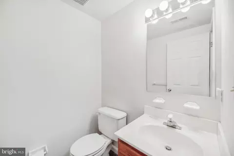 Bath - 1529 Cathead Dr, Arnold, MD 21012 photo 1 of 1
