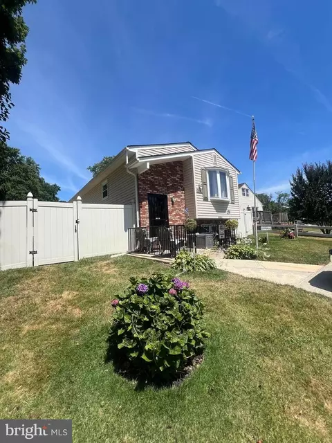 7846 Leymar Rd, Glen Burnie, MD 21060