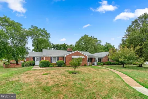 412 Marley Station Rd, Glen Burnie, MD 21060