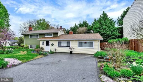 56 Bremer Dr, Glen Burnie, MD 21061