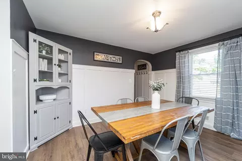 Dining - 149 Riviera Dr, Pasadena, MD 21122 photo 2 of 4