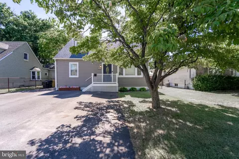 149 Riviera Dr, Pasadena, MD 21122