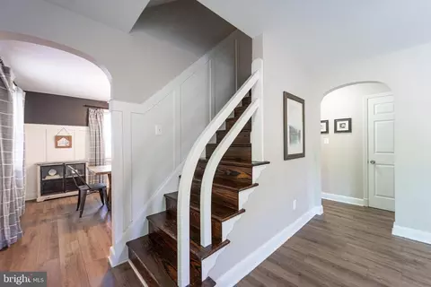 Entry Way - 149 Riviera Dr, Pasadena, MD 21122 photo 3 of 4