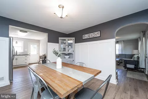 Dining - 149 Riviera Dr, Pasadena, MD 21122 photo 3 of 4