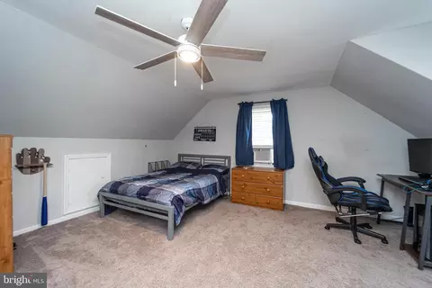 Bedroom - 149 Riviera Dr, Pasadena, MD 21122 photo 6 of 9