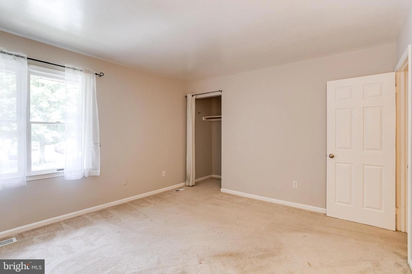 Bedroom - 1089 Holmespun Dr, Pasadena, MD 21122 photo 2 of 6