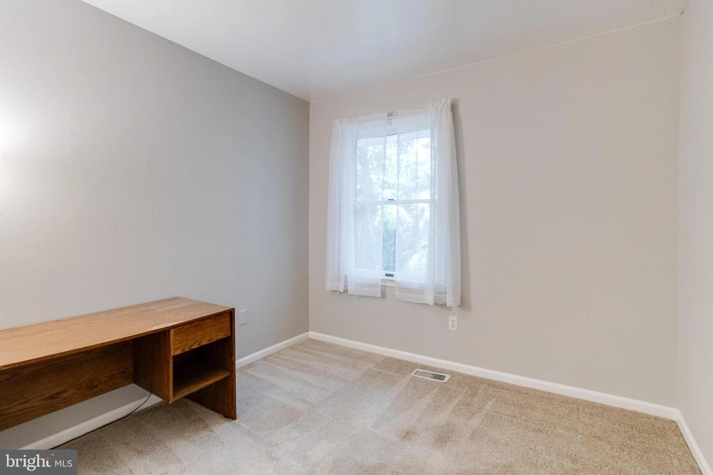 Bedroom - 1089 Holmespun Dr, Pasadena, MD 21122 photo 6 of 6