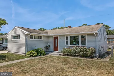 714 Griffith Rd, Glen Burnie, MD 21061