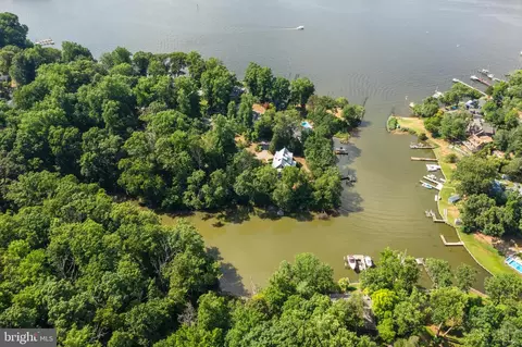 View/Area - 2915 Edgewater Dr, Edgewater, MD 21037 photo 5 of 10