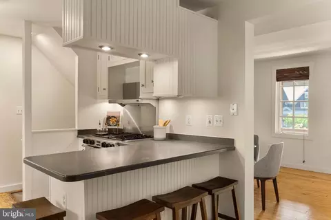 Kitchen - 2915 Edgewater Dr, Edgewater, MD 21037 photo 1 of 4