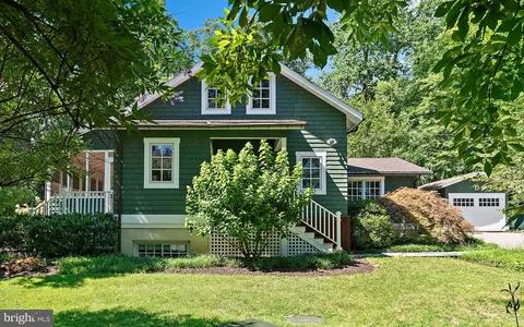 Exterior - 2915 Edgewater Dr, Edgewater, MD 21037 photo 5 of 16