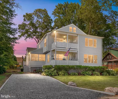 3736 1st Ave, Edgewater, MD 21037