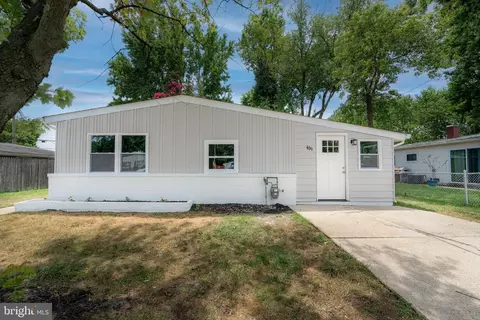 409 Morningside Dr, Glen Burnie, MD 21061