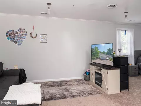 Living - 501 Forest Rd, Riva, MD 21140 photo 3 of 3