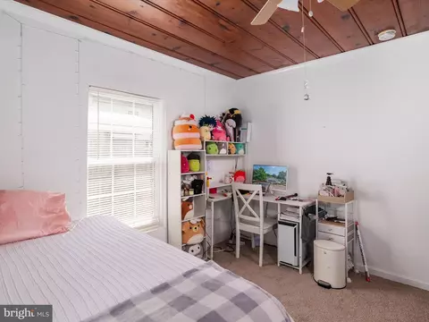 Bedroom - 501 Forest Rd, Riva, MD 21140 photo 4 of 8