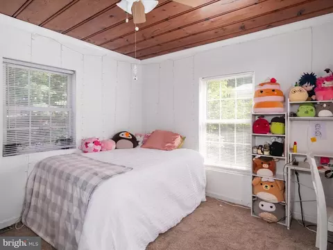Bedroom - 501 Forest Rd, Riva, MD 21140 photo 3 of 8