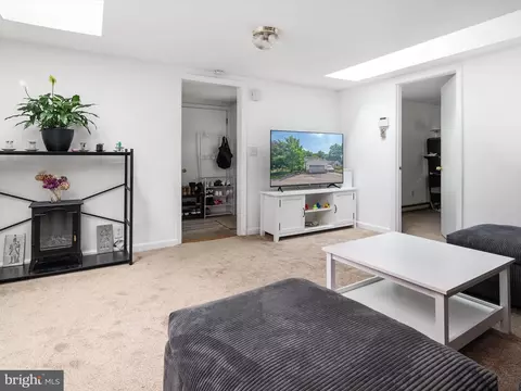 Living - 501 Forest Rd, Riva, MD 21140 photo 2 of 3