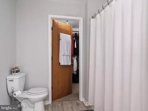 Bath - 501 Forest Rd, Riva, MD 21140 photo 3 of 3