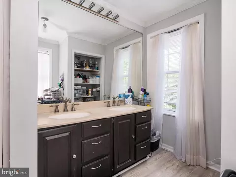 Bath - 501 Forest Rd, Riva, MD 21140 photo 2 of 3