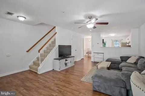 1622 Fallowfield Ct, Crofton, MD 21114 photo 3