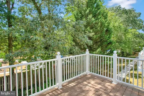 1622 Fallowfield Ct, Crofton, MD 21114 photo 8