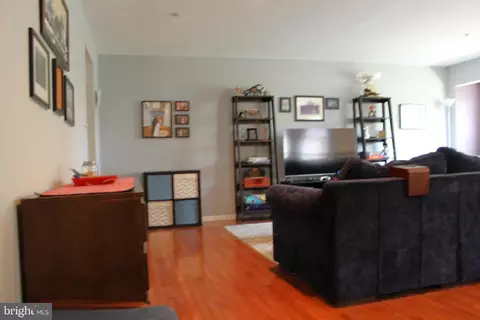 752 Pine Valley Dr, Arnold, MD 21012 photo 2