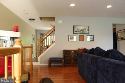 752 Pine Valley Dr, Arnold, MD 21012 photo 4