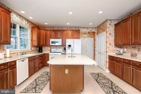 8265 Green Ice Dr, Pasadena, MD 21122 photo 15