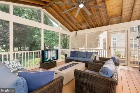 8265 Green Ice Dr, Pasadena, MD 21122 photo 17