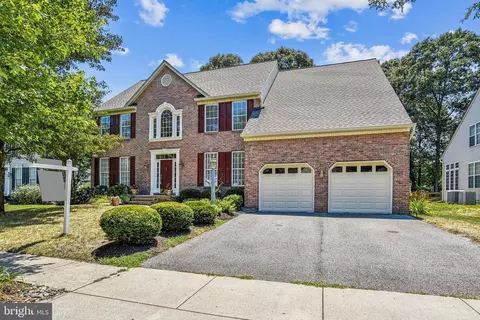 8265 Green Ice Dr, Pasadena, MD 21122 photo 2