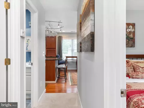 Entry Way - 504 Fairmount Dr, Edgewater, MD 21037 photo 4 of 4