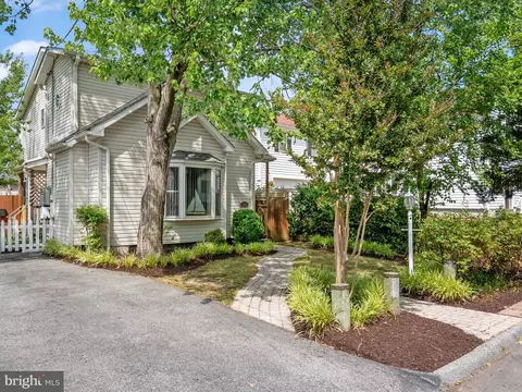 Exterior - 504 Fairmount Dr, Edgewater, MD 21037 photo 11 of 12