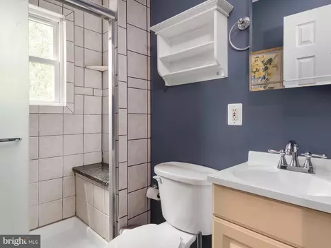 Bath - 504 Fairmount Dr, Edgewater, MD 21037 photo 3 of 3