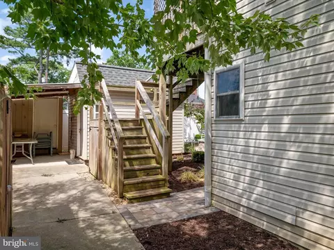 Exterior - 504 Fairmount Dr, Edgewater, MD 21037 photo 7 of 12