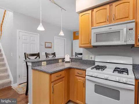 Kitchen - 504 Fairmount Dr, Edgewater, MD 21037 photo 3 of 5