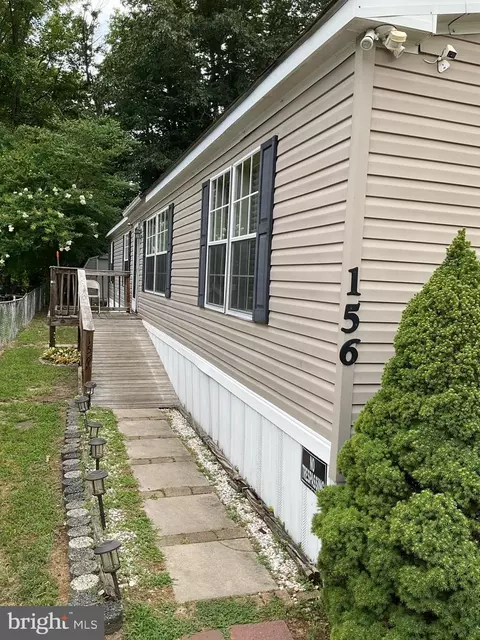 156 Jaguar Dr, Lothian, MD 20711