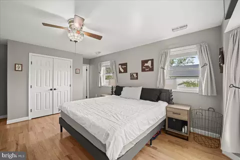 Bedroom - 5805 Flood Ave, Deale, MD 20751 photo 2 of 7