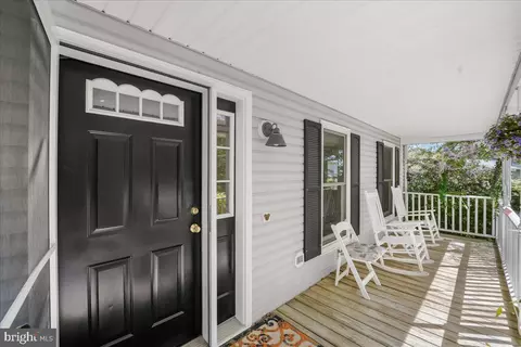 Exterior - 5805 Flood Ave, Deale, MD 20751 photo 3 of 30
