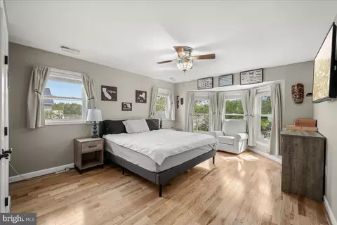 Bedroom - 5805 Flood Ave, Deale, MD 20751 photo 1 of 7