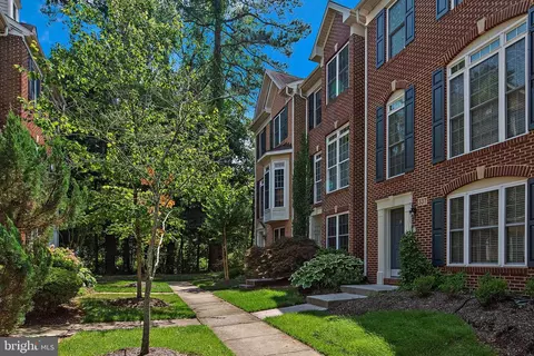339 Quarterdeck Aly, Annapolis, MD 21401
